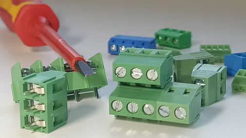 Ideaalse kruviterminali otsinguil