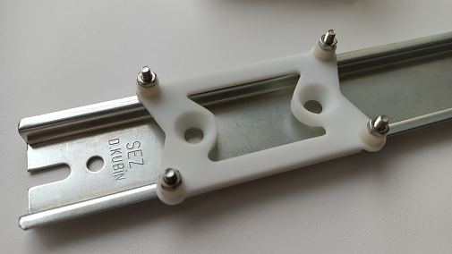 Laiendusplaadi kronstein DIN liistule