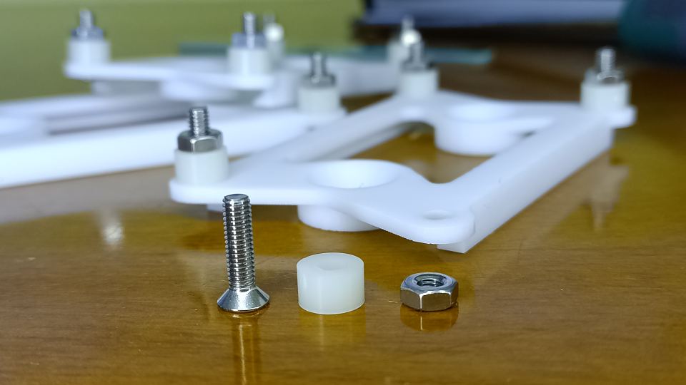 Laiendusplaadi kronstein DIN liistule