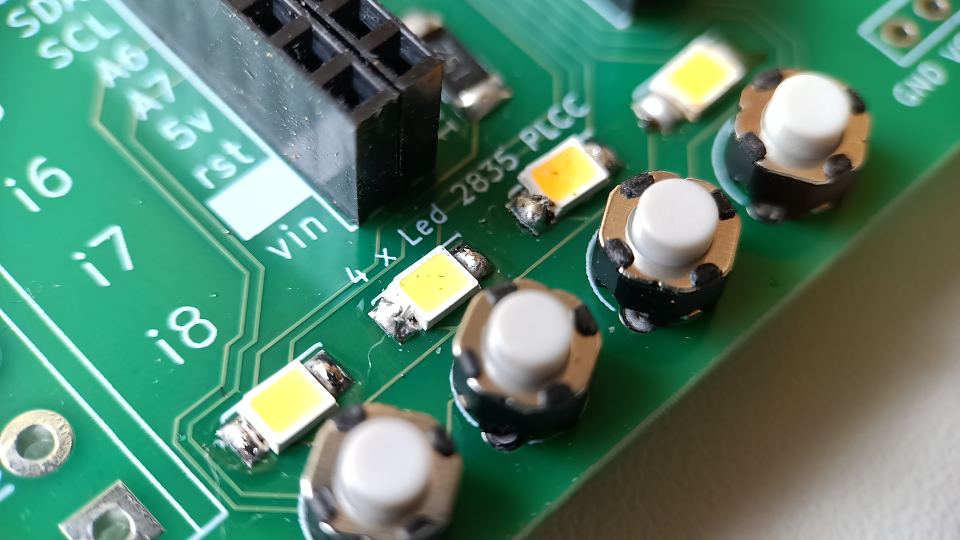 Controllino juhtkonsool, nanoTronicu teegiga